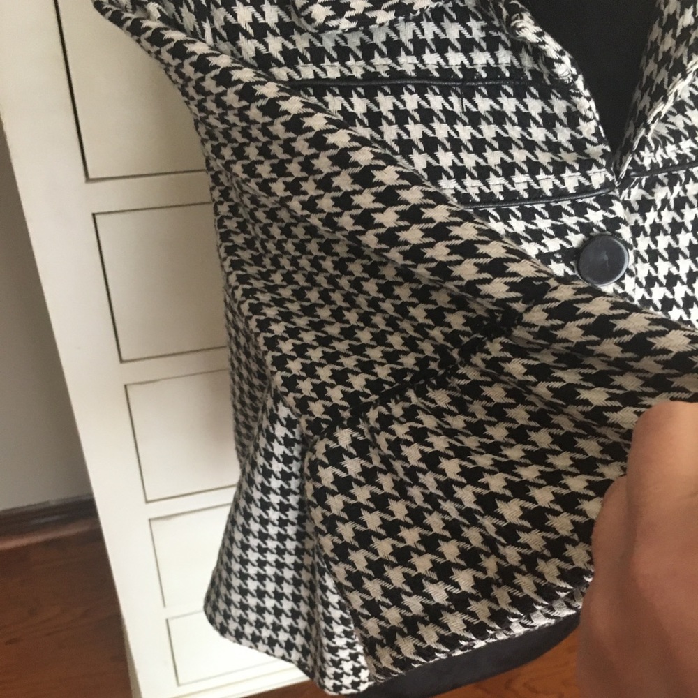Houndstooth Cropped Jacket - Picture 5 of 8
